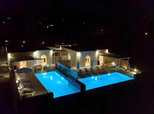 Cycladic Breeze Villas
