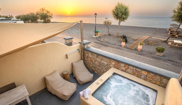Cyclops Beach Apartments