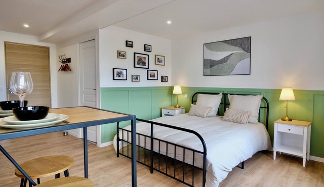D-DAY SUITES:Avallon 25m²/Centre Ville-/2pers/2min from train station/15min from Utah Beach