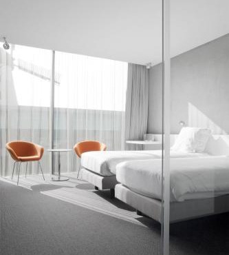 D-Hotel