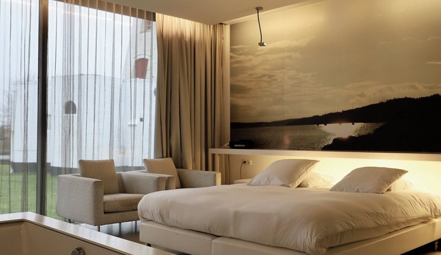 D-Hotel