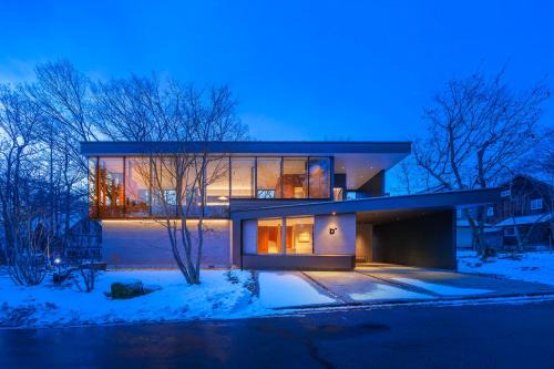 D-Plus & E-Plus Chalet Hakuba by Jade Group