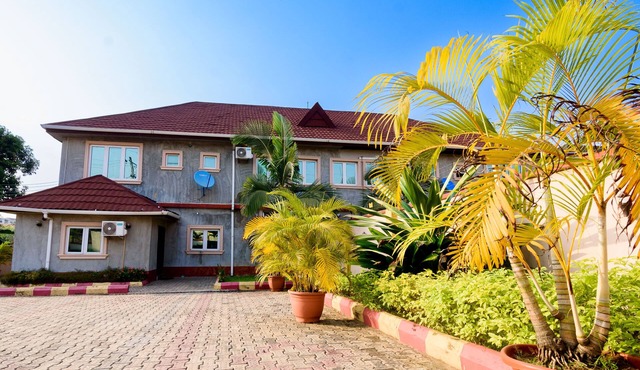 D'Tavern Apartment