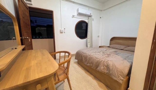 D6 Apartment at the Pier 4 of 6