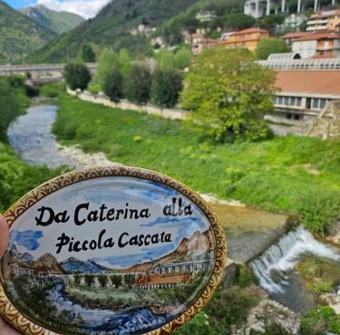 Da Caterina alla piccola cascata
