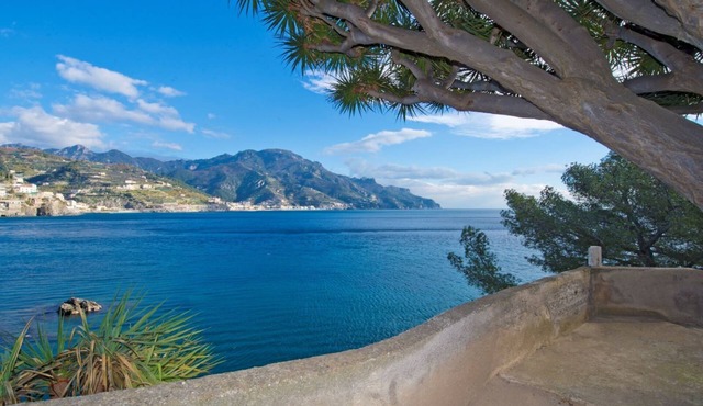 Da Zio Raffaele Exclusive Property in Ravello with access to the sea