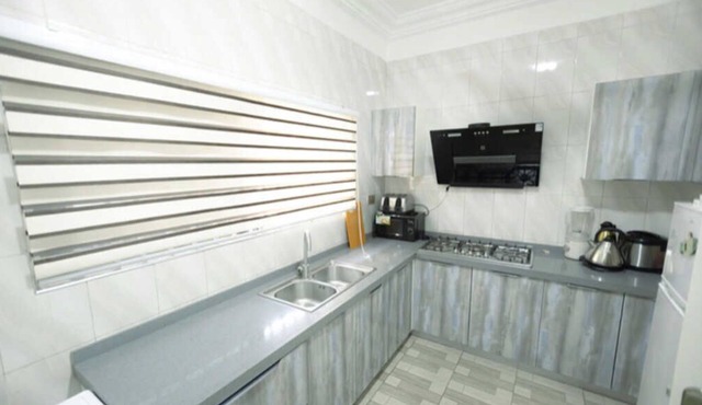 DAA DINGBE SUITES
