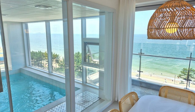 Daecheon I-Ocean Pool Villa Hotel