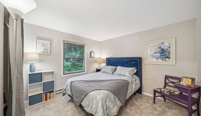 Daffodil House - Large 6 Bedroom Accessible Rental