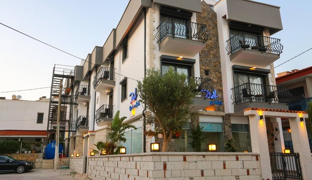 Dali Boutique Hotel