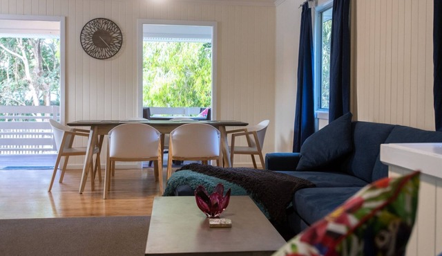 Dalziel Beach House - Just 300m to the sand dunes, the classic beach house