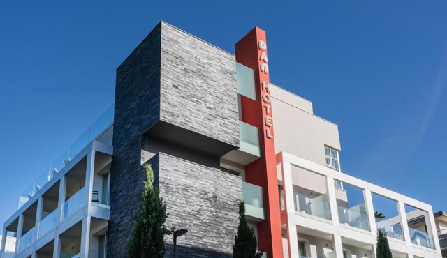 Dan Hotel
