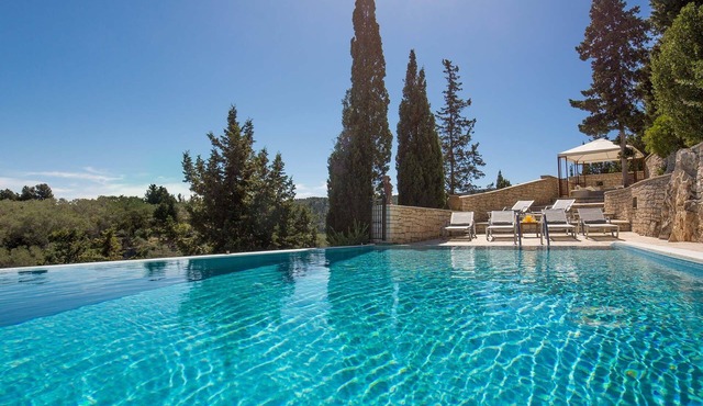 Danai Villa - Three Bedroom Villa, Sleeps 6