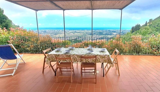 Daniela In Camaiore, Tuscany
