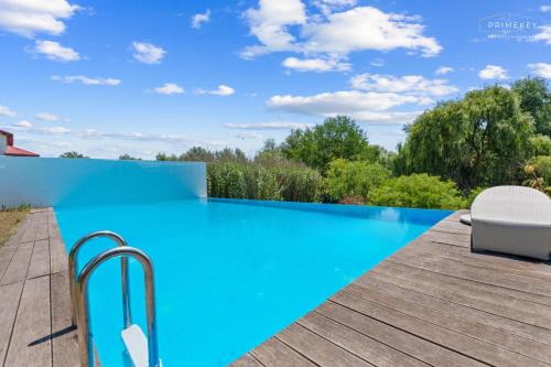 Danube Delta Villa with Pool, BBQ & Free Private Parking