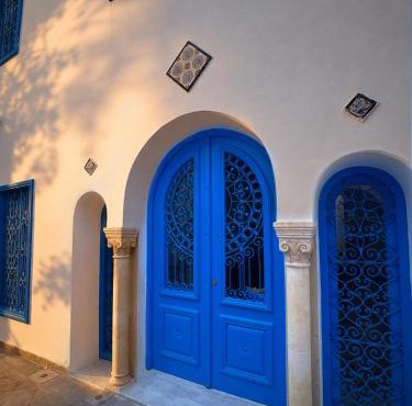 Dar El Nour - Authentic Tunisian Home Steps from the Sea