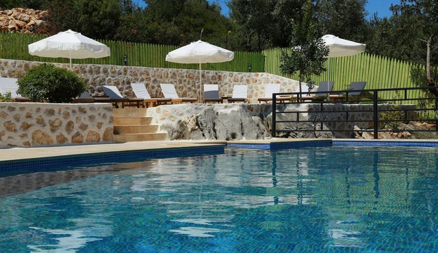 Dardanos Hotel