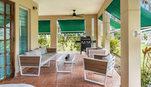 Daria Beachfront community steps 2 pool- Generator