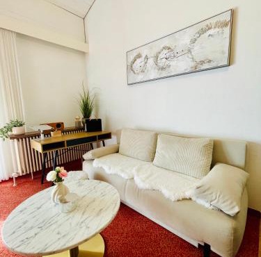 Das CLASSIQUE Galerieappartement 50qm - Elegant und geräumig wohnen - Espressomaschine, Airfryer, Balkon, Vierbeinerfreundlich, Parkgarage -Poseidontherme AppHaus