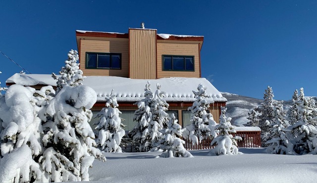 Das Ski Haus - A Mountain Retreat