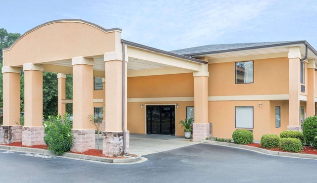 Days Inn by Wyndham North Columbia Ft. Jackson
