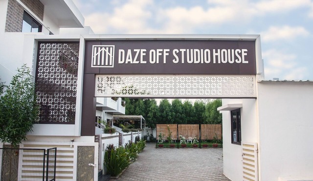 Daze Off Studio House