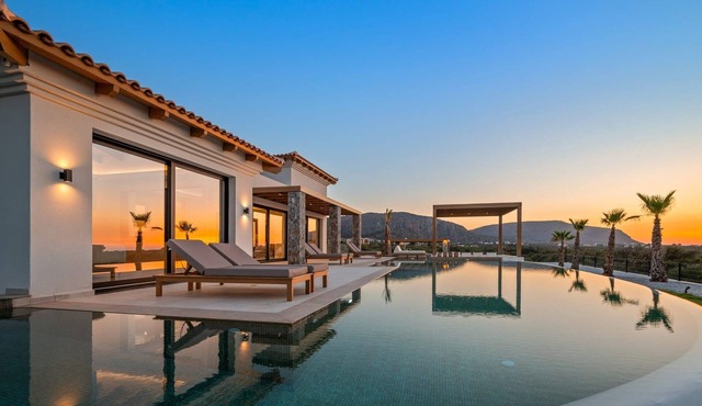 Dazzling Hersonisos Villa | Villa Irida | 4 Bedrooms