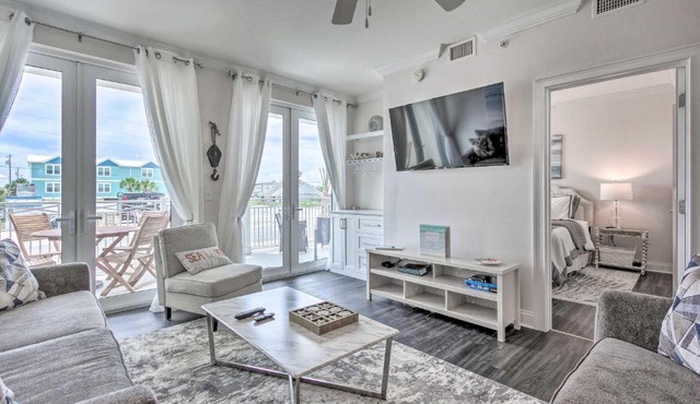 Dazzling Mexico Beach Condo - Walk to the Beach!