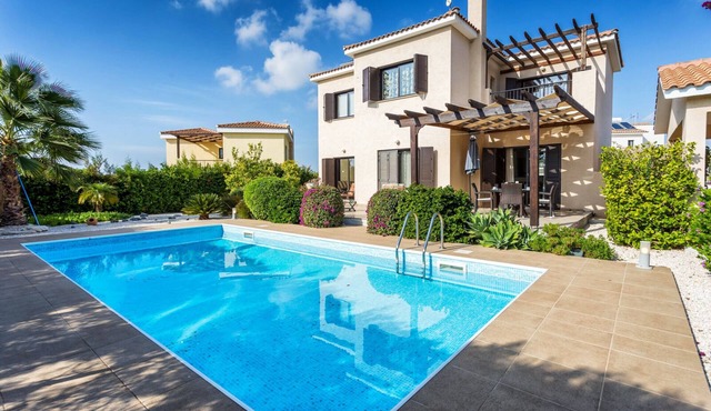 Dazzling Private villa with a mature garden and a Pool