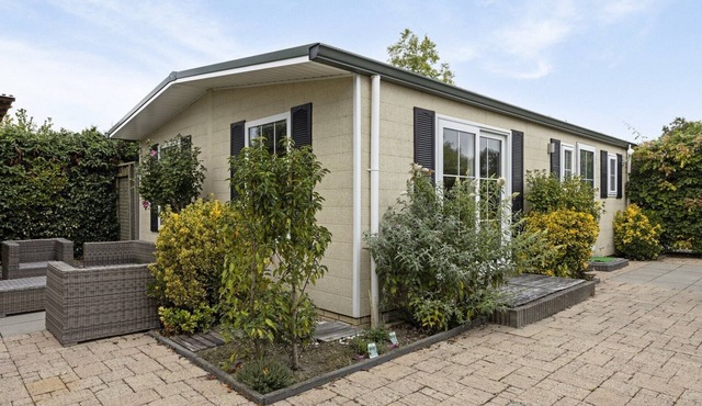 De Goede Ree 21 spacious chalet near the Northsea