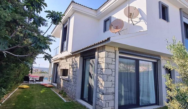 De-Lale Villa