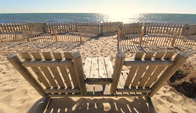 Decadent Beachside Cottage 50 Feet to Waters Edge (2393)