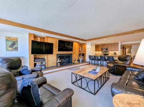 Decatur 1789 by SummitCove Lodging in Colorado