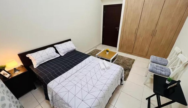 Decent Room with Balcony Near Mall of the Emirates