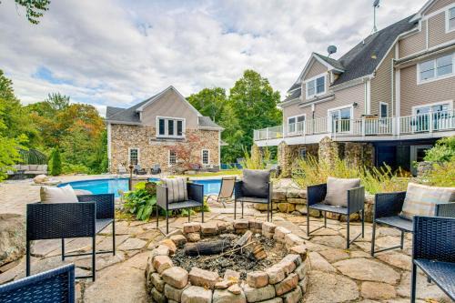Deck For Entertaining: Belmont Group Getaway