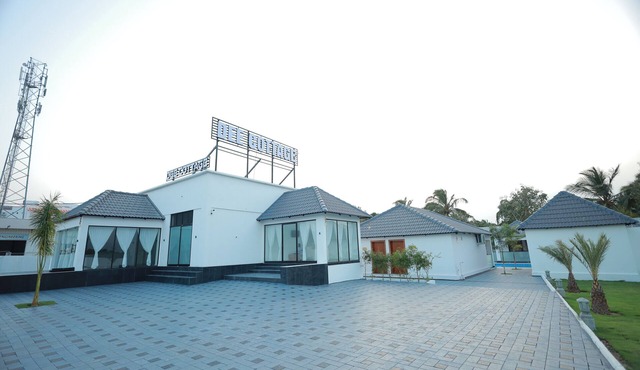 DEE COTTAGE