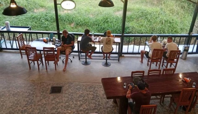 Dee-maak Hostel