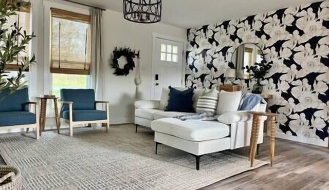Dee’s Bluebird Bungalow