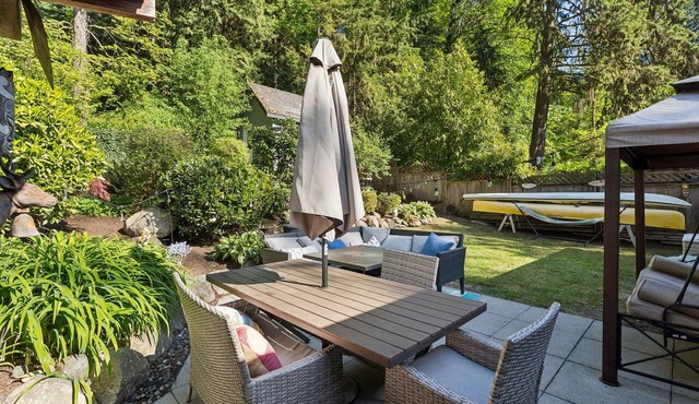 Deep Cove Ripple Retreat
