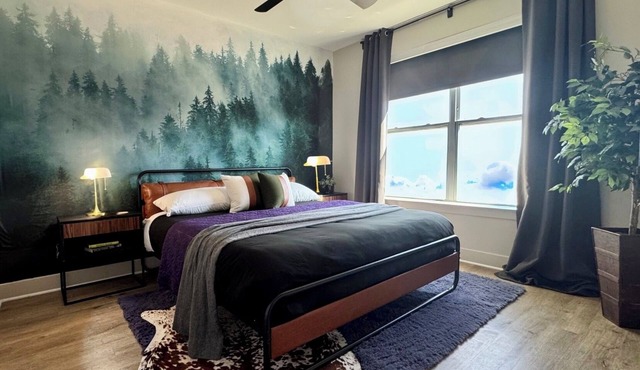Deep Ellum Redefined/Come Stay/Free Parking/King Bed/Walk to The Factory