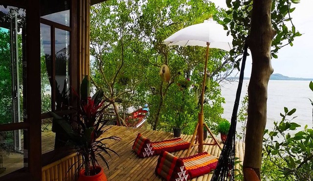 Deep House Seaview
