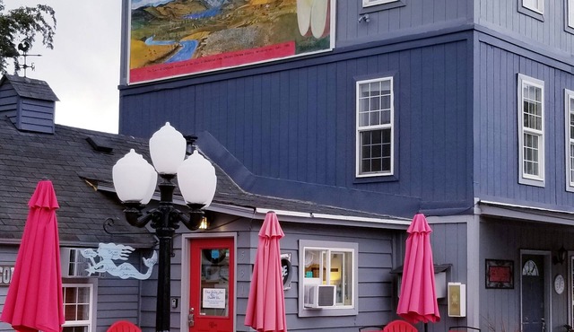 Deep Water Inn