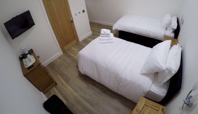 Deepcut Lodge Bed & Breakfast