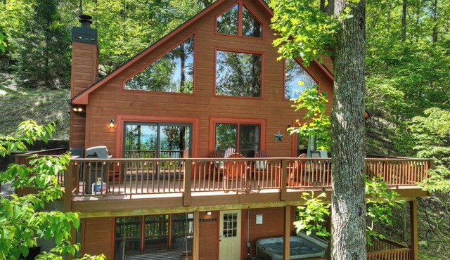 Deer Ridge - pool table, pet-friendly mountain view, easy drive, cabin rental in Ellijay
