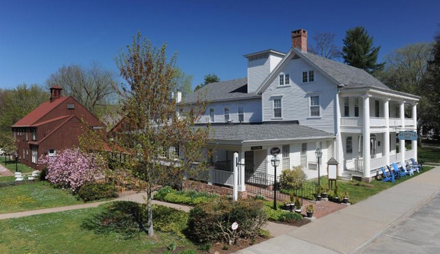 Deerfield Inn