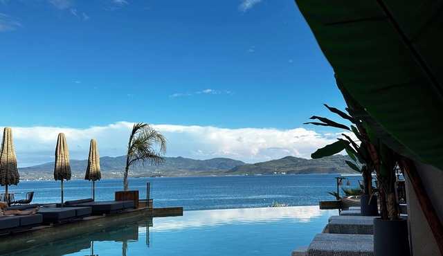 DEL MARE SUITES