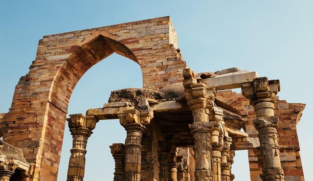 Delhi Private Ancient to Modern Half-Day Tour