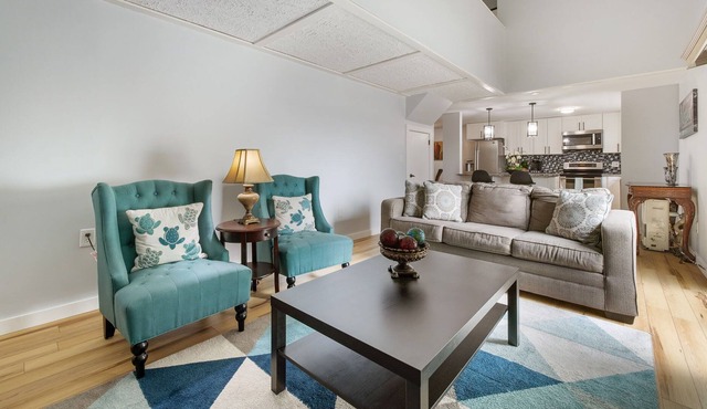 Delightful 2-bedroom colonial central Connectiicut
