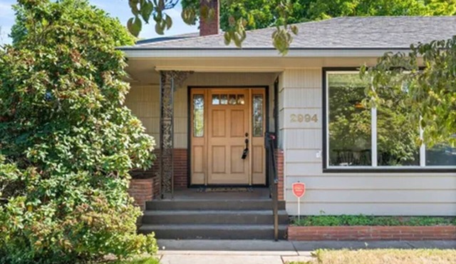Delightful 3-bedroom house in hearth of Eugene welcomes you