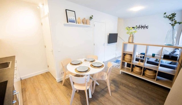 Delightful 50m² Two-Bedroom Apartment (SD-23-L)